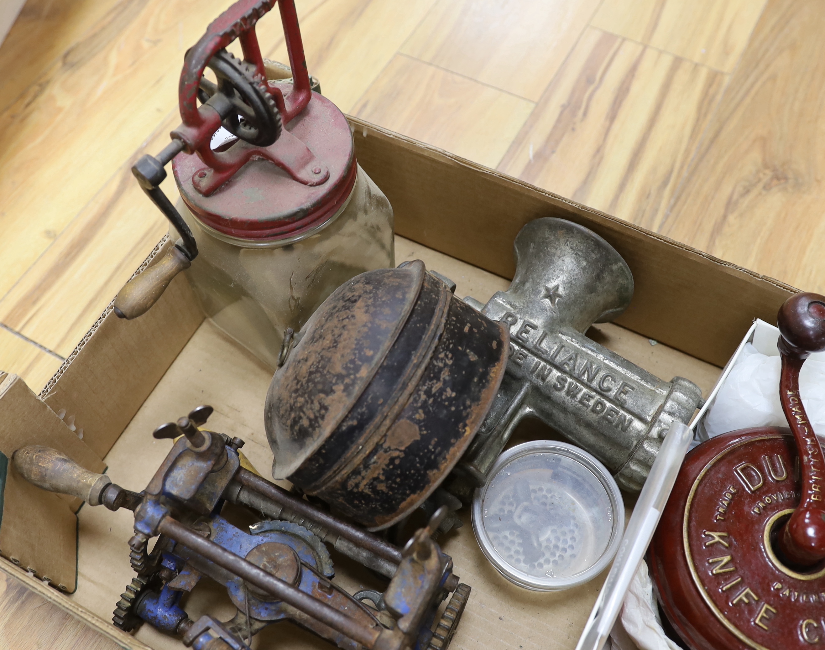 A collection of metalware kitchenalia